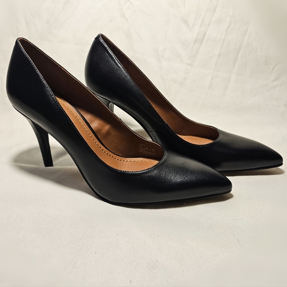 Coach Black Samantha Heels - Picture 1 of 9